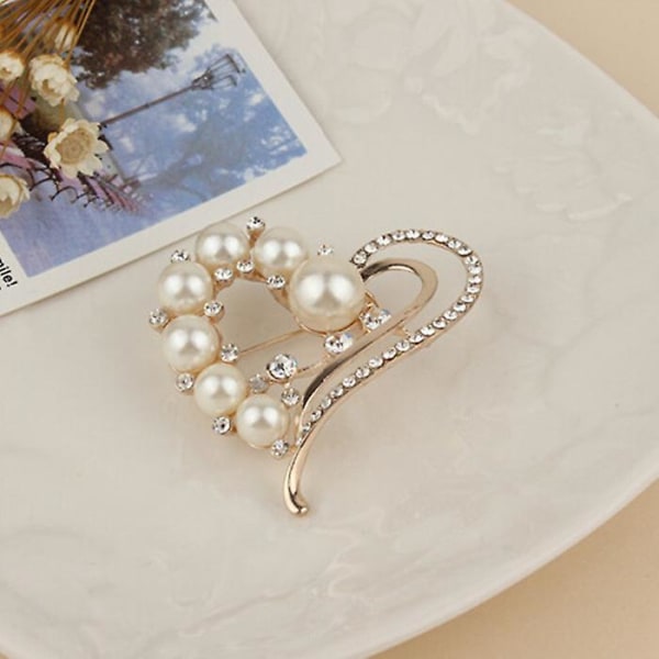 Kärlekshjärta Brosch Simulerad Strass Pärla Brosch Hjärta Halsduk Brosch För Kvinnor Sjal Pin Clip Badge Corsage Bröllopsfest Kläder Tillbehör