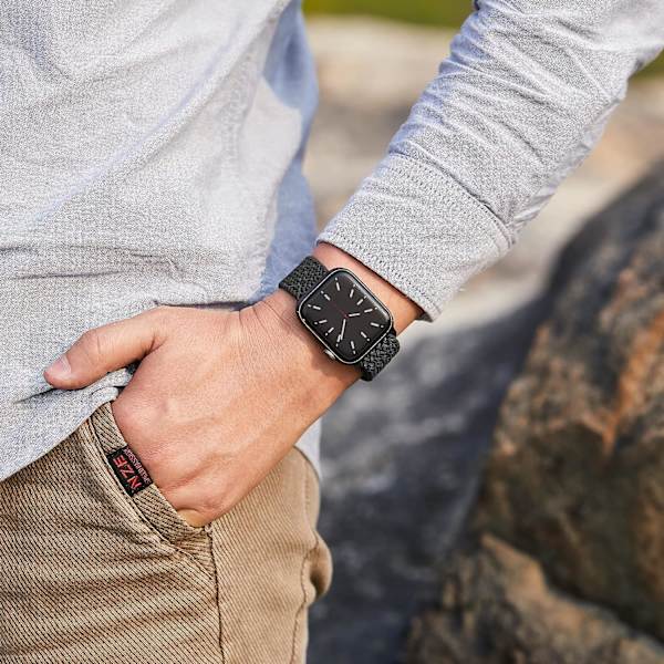 Flätat armband kompatibelt med Apple Watch 38 mm 40 mm 41 mm, elastiskt solo loop nylonarmband för Apple Watch Series 8/7/6/SE/5/4/3/2/1/SE black blue 42 mm 44 mm 45 mm 49 mm