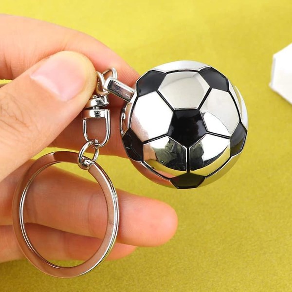 Halsband med fotbollshänge i rostfritt stål för män, 3D-fotbollshänge, hiphop-smyckesset, charmhalsband med nyckelring, fotbollsfanpresent till pojkar, män och flickor Silver
