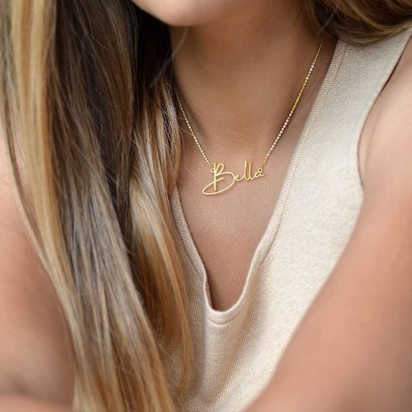 Personligt namn halsband för flickvänsgåvor, 18k guldpläterat flerskiktsnamn halsband personliga gåvor för fru mamma