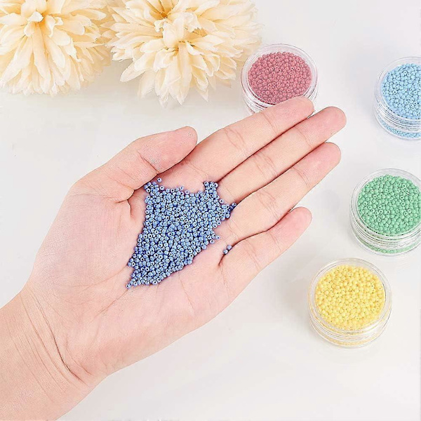 24 000 st 24 Färger 12/0 2mm Flerfärgade Pärlor Glasfrö Pärlor Opaka Runda Ponnypärlor Midjepärlor Mini Distanspärlor