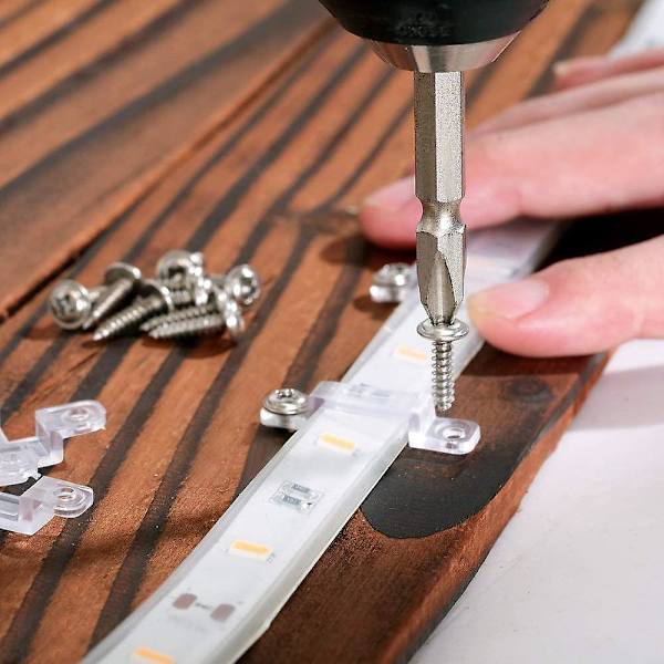 100-pack fästen för LED-remsor, LED-remshållare, LED-remsklammer, dubbelsidig fixering, 202 skruvar ingår, för 12 mm bredd IP67/68