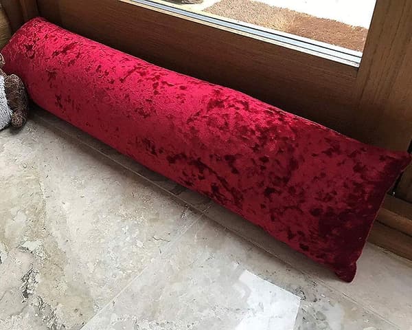 Falsk Knust Fløyel i Lilla Drue Lang Dørpute Vindstopper Stoffpølse For Vind Ruby Red