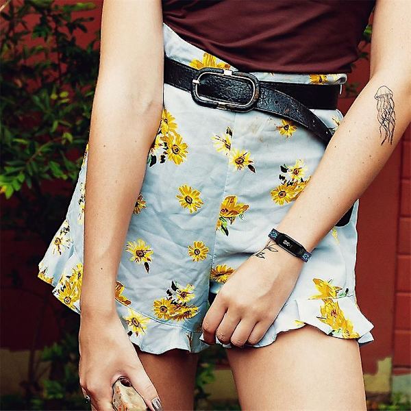 Stretchig nylon anti-scratch justerbar handledsrem för Xiaomi Mi Band 3/4, med svart klockram Style 19