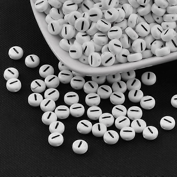 100 stk. flade runde akrylperler med bogstavet I og vandret hul, hvide og sorte, størrelse: ca. 7 mm i diameter, 4 mm tykke, hul: 1 mm