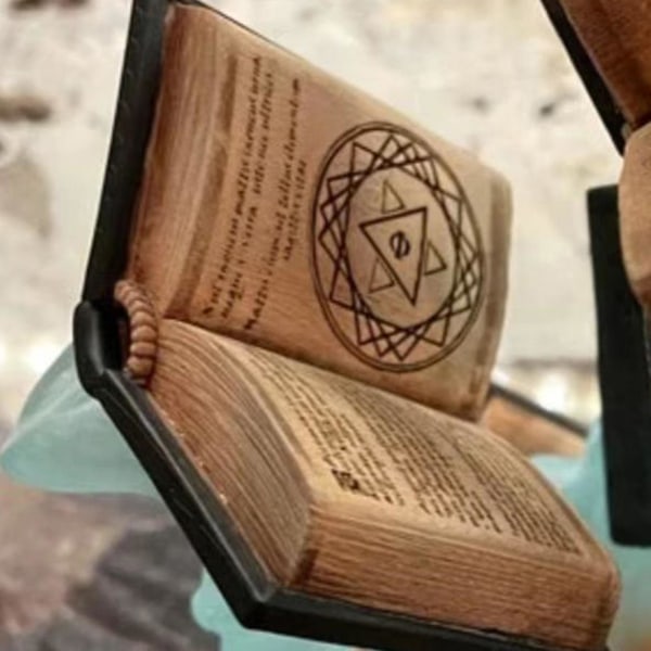 Magisk bok tärningstorn, Tomes of Magic tärningstorn, magics tärningstorn stor bok tärningstorn prydnader klara prydnadslampor White