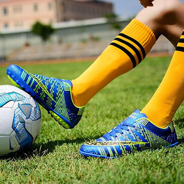 Unisex fotbollsskor för konstgräs | Utomhus/inomhus pojkar flickor professionell futsal fotbollsträning fast mark fotbollsskor blue EU36