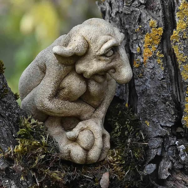 Gargoyle-statuette i harpiks, gotisk gargoyle-havefigur