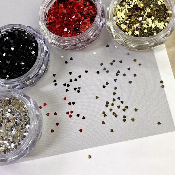Glänsande ihåliga hjärtan kärlek nagel glitter paljetter skivor 3D dekor ny nagel K1X3 A 1pcs
