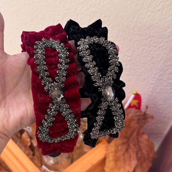 Lyxigt sammetsdiadem för kvinnor, retro plisserat mångsidigt diadem V1A1 N M4O4 Red 1pcs