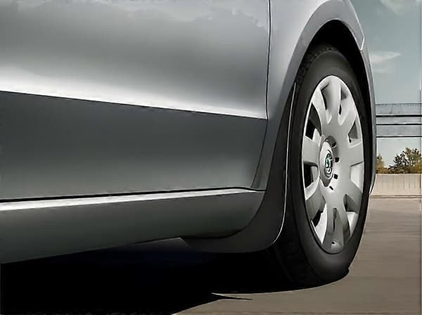 Originalt komplet sæt stænklapper til 2009-2015 SKODA Superb II Stationcar