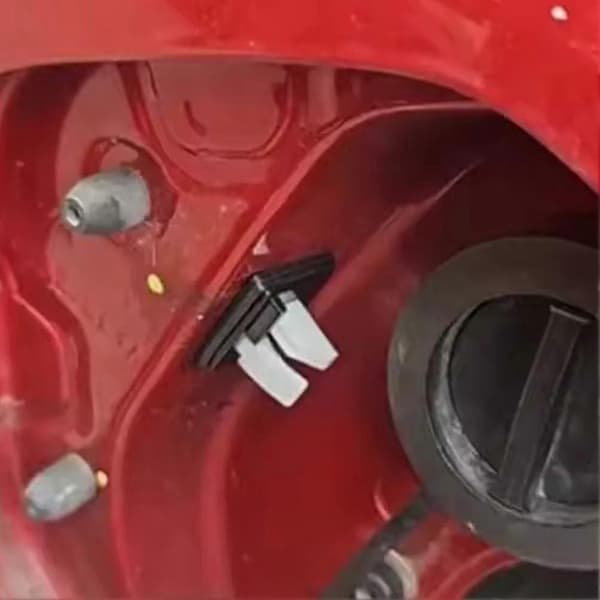 Säkert tanklock för Duster fordonsåtkomstpanels säkerhetslösning