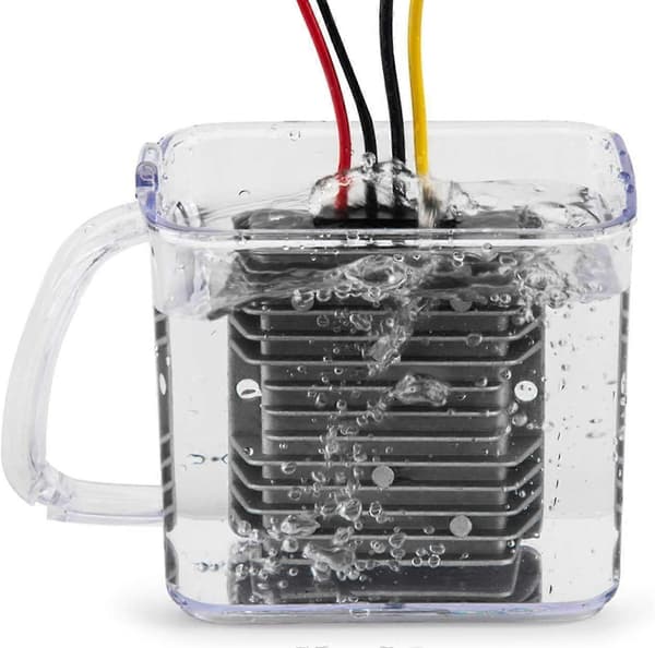 DC/DC 12V - 24V tehostusmuunnin 20A 480W jännitteensäätömoduuli autoon