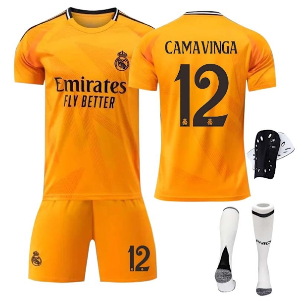 2425 Real Madrid bortatröja CAMAVINGA tröja med strumpor+skyddsutrustning 18(100-110cm)