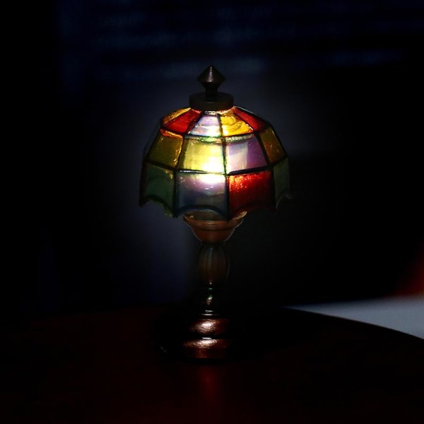1:12 Dollhouse Mini pöytälamppu Led-valaisin värillinen varjostin lukulamppu nuken sisustuslelu