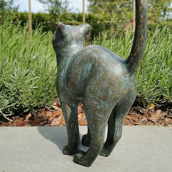 Vakker kattestatue med avrundet rygg hagedekor Harpiks utendørs plengårdsskulptur