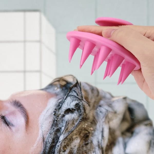 Silikonebørste til hovedbundsmassage - Pink Pink