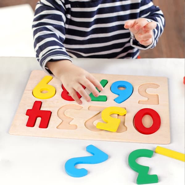 Numeropalapeli palikat, puiset opetuslelut 2–4-vuotiaille lapsille