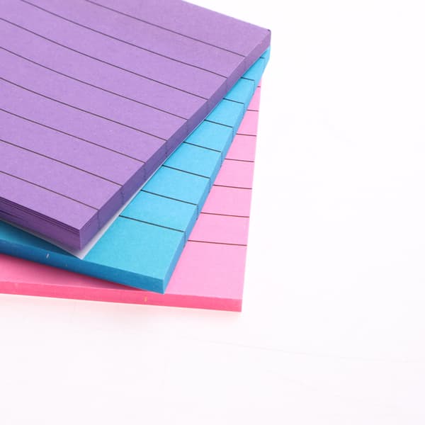 8 stk. Forede Sticky Notes, 7,6 x 7,6 cm Selvklæbende 8 Farver Post It Sticky Notesblok Forede Sticky Farverige Notes til Kontor Skole