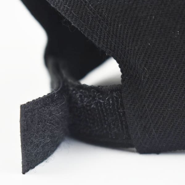 Polyester lett plate ensfarget baseball caps for par med buet brem