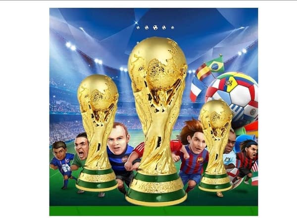 Qatar VM-trofé, Gullcuptroféer med tilpasset gravering, Eie en samlerversjon av verdensfotballens største pris (5,11 tommer)
