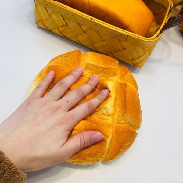 High-Quality Slow Rising Squishy Bread Oversized Pineapple Bun Pink