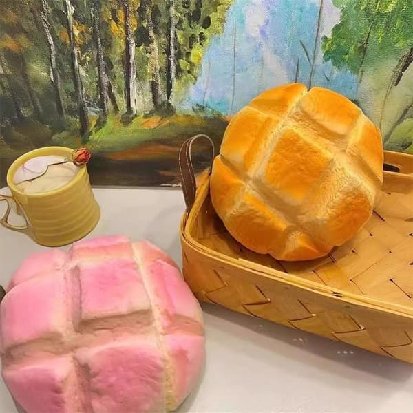 High-Quality Slow Rising Squishy Bread Oversized Pineapple Bun Yellow