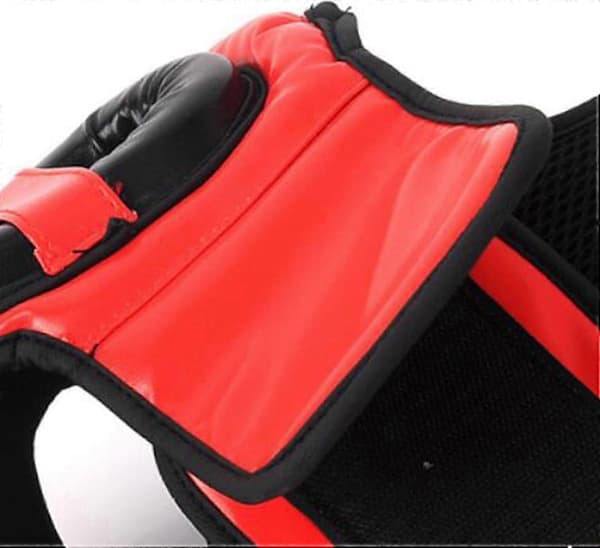 Boksehodeplagg Ansiktsbeskyttelseshjelm Ventilert Polstret Panne og Øre Full Beskyttelse Ansiktsbeskyttelse for Muay Thai Grappling Rød S 26s