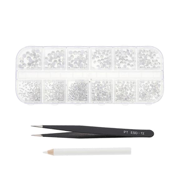 1 set nagelkonstdekorationer plast strass nageltillbehör DIY manikyrprydnader