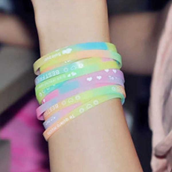 50 st ljusa silikonarmband för barn