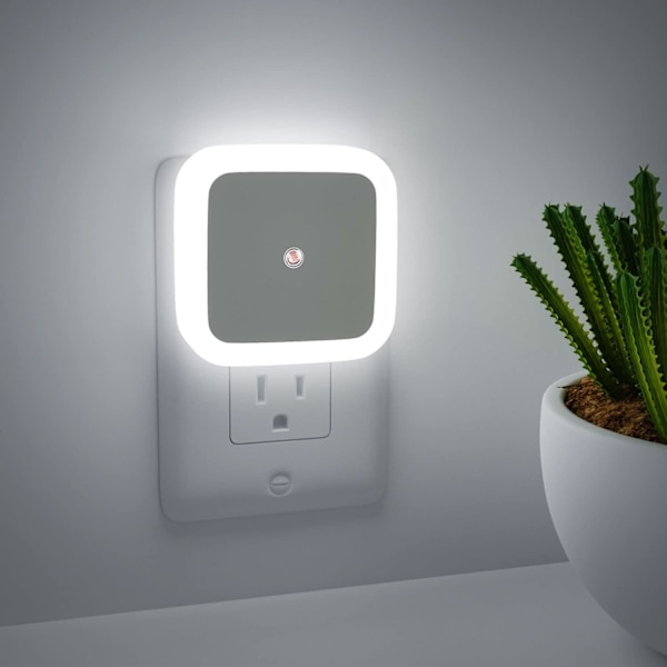 Crtivetoys Stämningsbelysning, Energieffektiva Nattlampor, 4-Pack Mjukt Vitt LED Kopplas in i Vägguttag, Automatisk PÅ/AV Ljussensor, Perfekt för Hallar, Sovrum