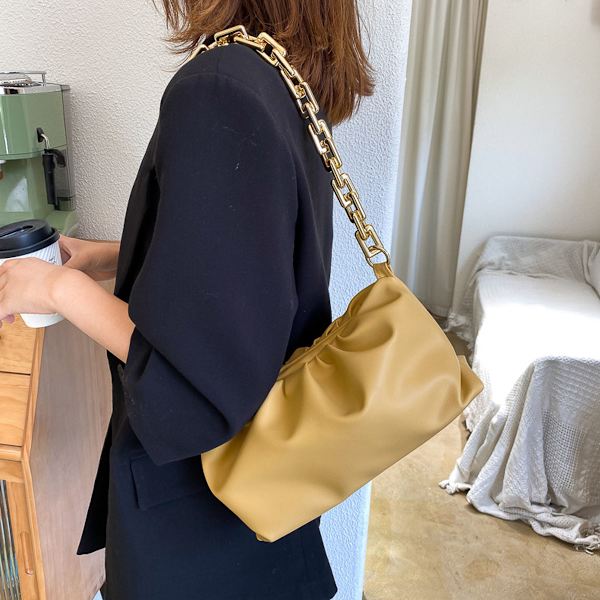 Naisten Ketjukassi Pilvi Muotoinen Dumpling-Clutch-Lompakko Pliseerattu Olkalaukku Ketjukassi