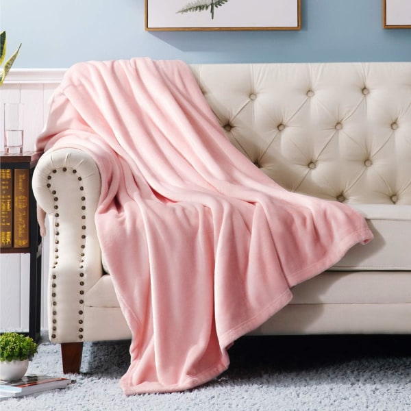 Fleecefilt i kaststorlek Rosa Lättviktig filt Supermjuk och mysig filt i mikrofiber