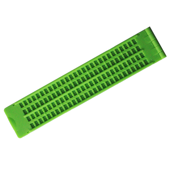 4 Rivin 28 Solua Braille-Kirjoituslevy Muovista Oppimistyökalut Kynällä Harjoittelu Sokeille