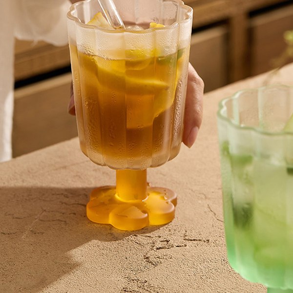 1 stk. Farget Multifunksjonsglass for Bar, KTV, Hjem, Gul