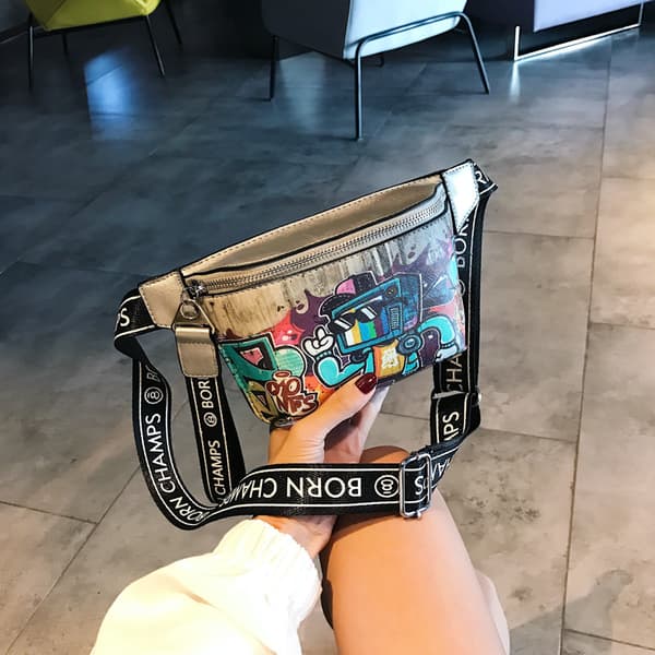 Dame Graffiti Malet Brysttaske Sling Bag