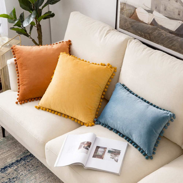 2 kpl Sametinen Tyynynpäällinen Pompom-Koristeella