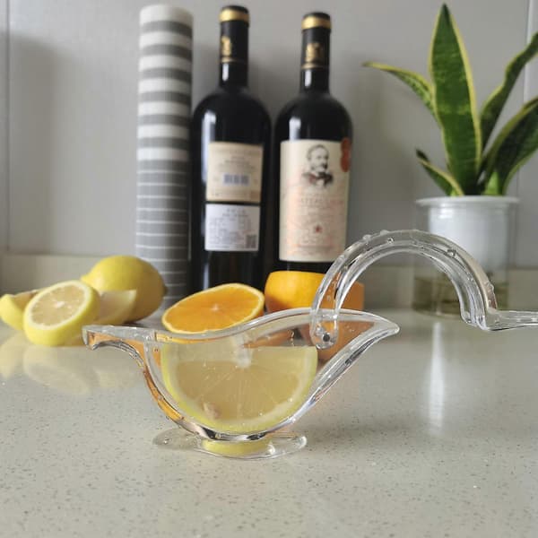 Set med 2 individuellt designade lyxiga citronpressar tillverkade i Frankrike