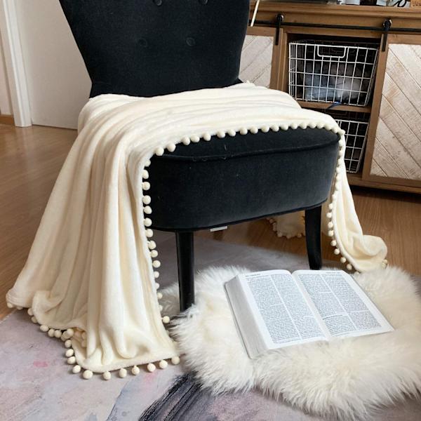 Flannel tæppe, pomponer, hyggeligt tæppe, sofatæpper - fleecetæppe til sofa, blødt og varmt tæppe, fluffy, som et sofabetræk, sofatæppe