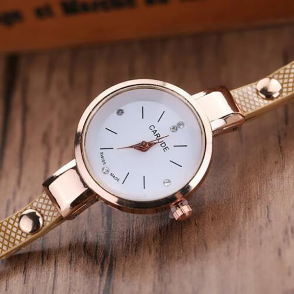 Fashion Damklocka i PU-läder Analog Kvartsurverk Armband Hänge Klockor