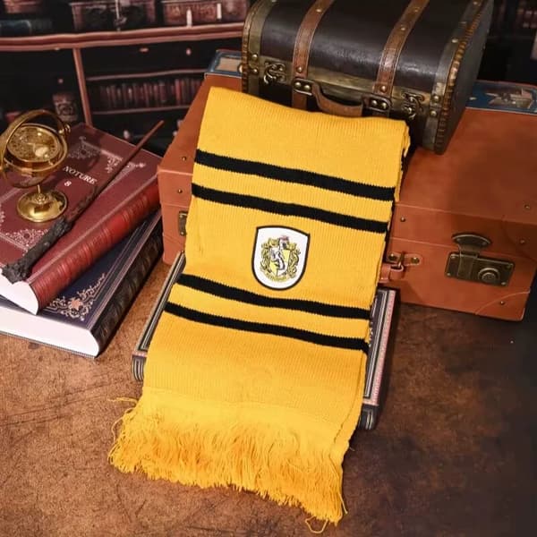 Hufflepuff Strikket Skjerf med Merke, Gul, One Size