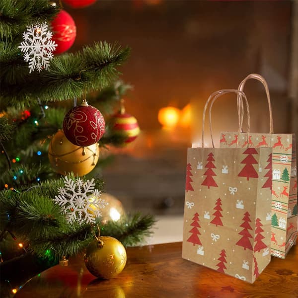 Håndholdt gavepose med julestil