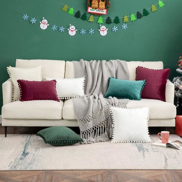2 kpl Sametinen Tyynynpäällinen Pompom-Koristeella