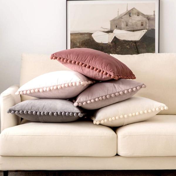2 kpl Sametinen Tyynynpäällinen Pompom-Koristeella