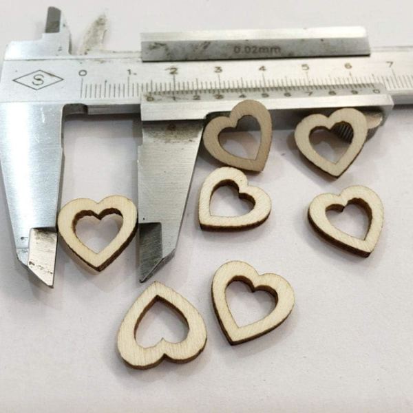 200 st ihåliga hjärtformade träslöjd, oavslutade trä
