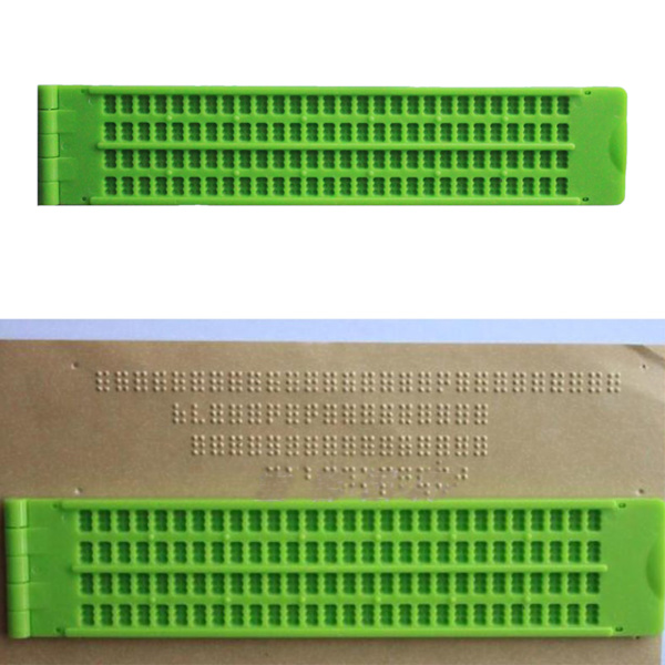 4 Rivin 28 Solua Braille-Kirjoituslevy Muovista Oppimistyökalut Kynällä Harjoittelu Sokeille