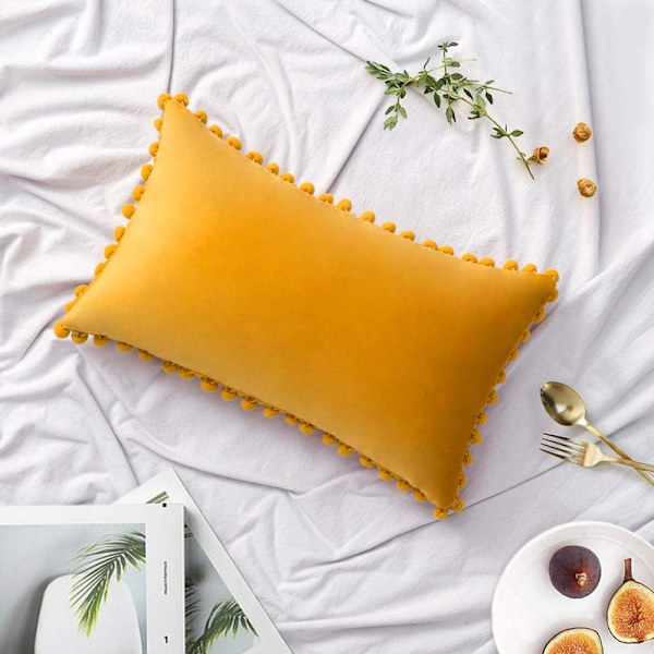 2 kpl Sametinen Tyynynpäällinen Pompom-Koristeella