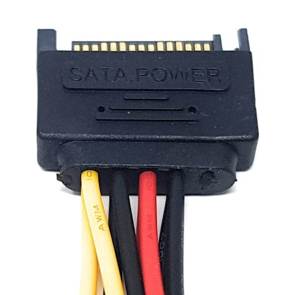 15-nastainen virtajohto, Cable Creation SATA 15-nastainen uros 3x15-nastaiseen naarasvirranjakajakaapeliadapteri