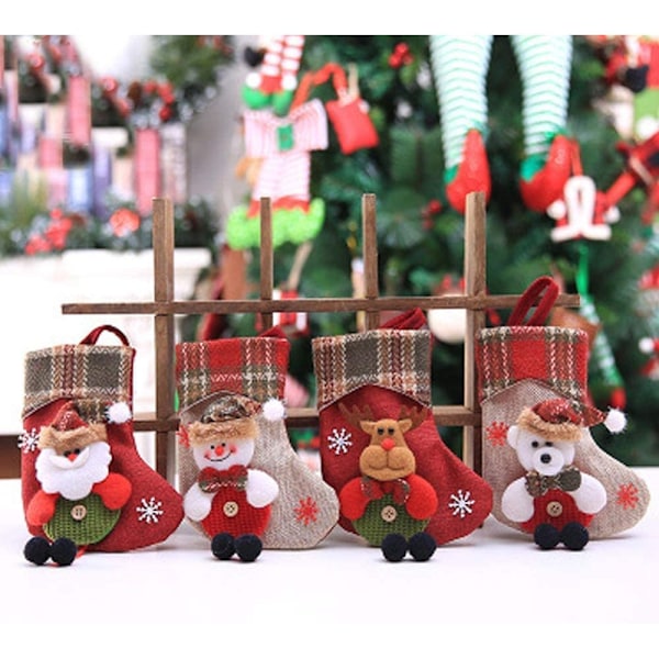 Julstrumpor, Mini Set av Non-woven Tyg med 3D Applikation, Gårdshusstil för Juldekoration