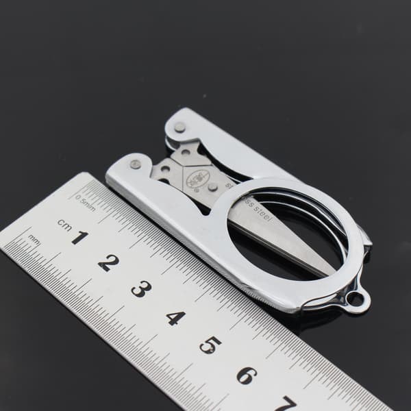 Kompakte hobbyknive: Sammenfoldelig saks med mange anvendelsesmuligheder, letvægtsdesign til problemfri rejse, glatte overflader i rustfrit stål